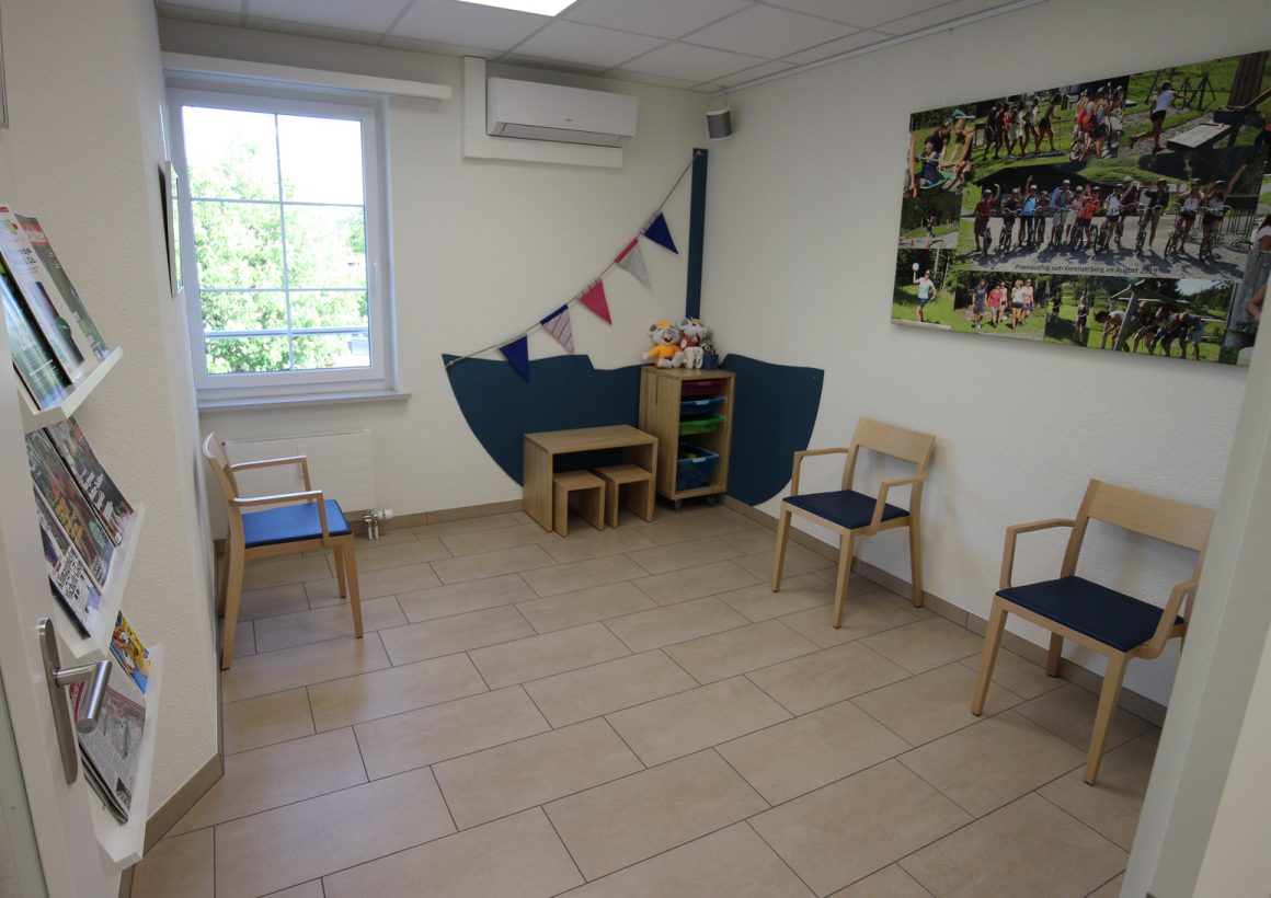 Wartezimmer & Zeitschriftenauslage